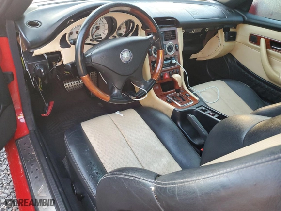 2002 Mercedes-Benz SLK-Class 3.2L with VIN WDBKK65F22F250437, listed as a Copart auction lot 82409184 with 0 mi miles and Non Repairable. Bid and sale history available at carsss.com. Image 8.