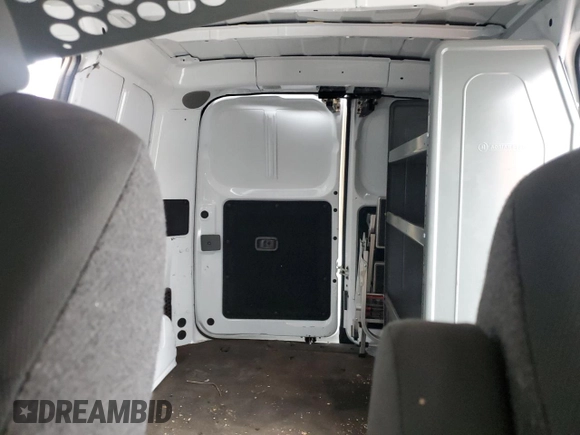 2018 Nissan NV200 S z VIN 3N6CM0KN8JK698925, wystawiony jako Copart lot #50991315 z przebiegiem Nie podano mil oraz Szkoda całkowita • Salvage title. Historia ofert i sprzedaży dostępna na DreamBid. Obrazek 10.