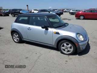 2008 MINI Hardtop with VIN WMWMF33528TT60211, listed as a Copart auction lot 55355705 with 112,027 mi miles and Clean Title. Bid and sale history available at DreamBid. Image 4.