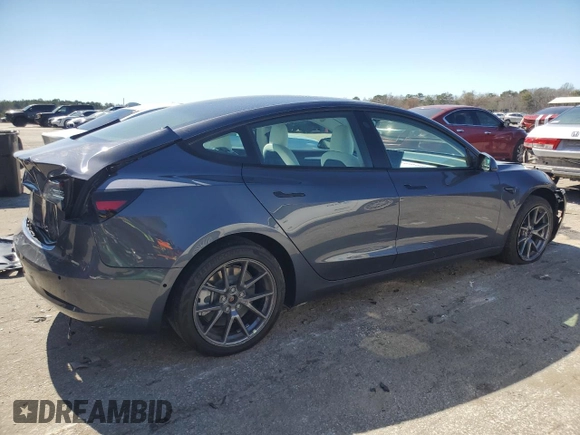 2022 Tesla Model 3 with VIN 5YJ3E1EA5NF339769, listed as a Copart auction lot 47111685 with 44,087 mi miles and Salvage Title. Bid and sale history available at DreamBid. Image 3.