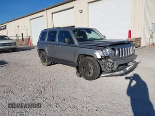 2016 Jeep Patriot Sport z VIN 1C4NJPBBXGD677053, wystawiony jako IAAI lot #41683746 z przebiegiem 98 850 mil mil oraz . Historia ofert i sprzedaży dostępna na DreamBid. Obrazek 1.