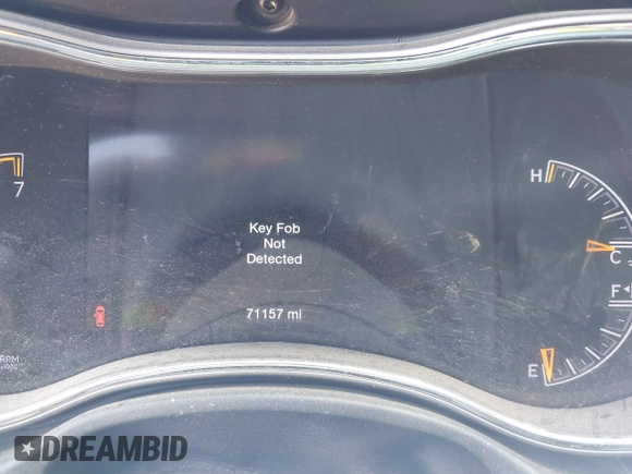 2020 Jeep Grand Cherokee Altitude z VIN 1C4RJFAGXLC216797, wystawiony jako IAAI lot #42288098 z przebiegiem 71 157 mil mil oraz . Historia ofert i sprzedaży dostępna na DreamBid. Obrazek 7.