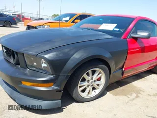 2007 Ford Mustang Deluxe with VIN 1ZVFT80N575345515, listed as a IAAI auction lot 42008753 with 165,871 mi miles and . Bid and sale history available at DreamBid. Image 6.