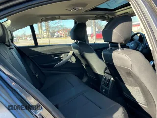 2018 BMW 3 Series 320i xDrive with VIN WBA8E5G54JNU47709, listed as a Copart auction lot 87876775 with 40,647 mi miles and Clean Title. Bid and sale history available at carsss.com. Image 6.