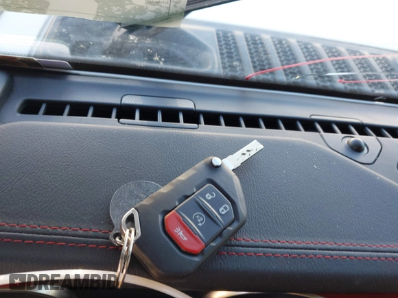 2022 Jeep Wrangler Unlimited Rubicon z VIN 1C4JJXFGXNW121489, wystawiony jako IAAI lot #41749550 z przebiegiem 56 601 mil mil oraz . Historia ofert i sprzedaży dostępna na DreamBid. Obrazek 11.