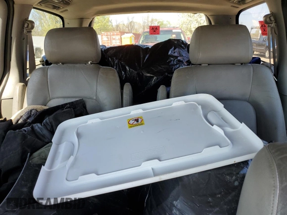 2004 Kia Sedona LX with VIN KNDUP131746564626, listed as a Copart auction lot 52408985 with 120,840 mi miles and Salvage Title. Bid and sale history available at carsss.com. Image 10.