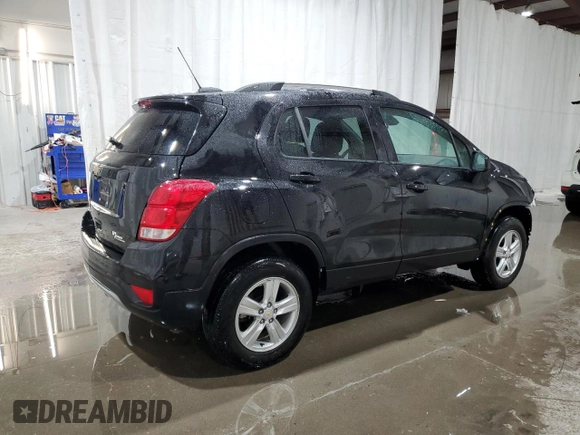 2022 Chevrolet Trax LT with VIN KL7CJPSM0NB565926, listed as a Copart auction lot 45895265 with 13,398 mi miles and Salvage Title. Bid and sale history available at DreamBid. Image 3.