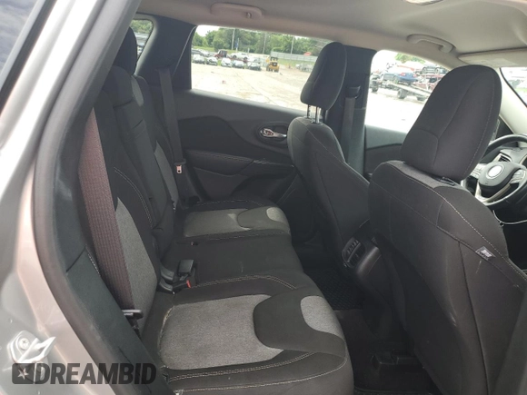 2017 Jeep Cherokee Altitude z VIN 1C4PJLAB1HW508600, wystawiony jako Copart lot #65481725 z przebiegiem 120 517 mil mil oraz Czysty tytuł • Clean title. Historia ofert i sprzedaży dostępna na DreamBid. Obrazek 10.