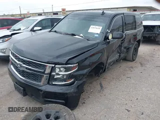 2018 Chevrolet Tahoe Commercial z VIN 1GNLCDEC6JR204921, wystawiony jako IAAI lot #42039630 z przebiegiem 96 008 mil mil oraz . Historia ofert i sprzedaży dostępna na DreamBid. Obrazek 17.