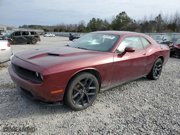 2021 Dodge Challenger SXT with VIN 2C3CDZAG9MH572708, listed as a Copart auction lot 47476175 with 137,834 mi miles and Salvage Title. Bid and sale history available at carsss.com. Image 1.