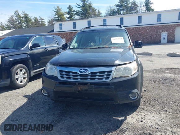 2013 Subaru Forester 2.5X Premium with VIN JF2SHADC6DH441989, listed as a IAAI auction lot 41904752 with 201,903 mi miles. Bid and sale history available at carsss.com. Image 6.