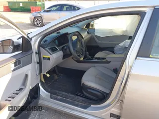 2016 Hyundai Sonata SE with VIN 5NPE24AF4GH352926, listed as a IAAI auction lot 41689726 with 176,187 mi miles and . Bid and sale history available at DreamBid. Image 5.