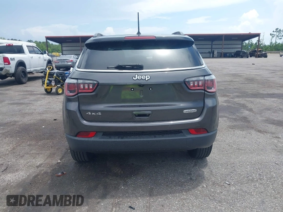 2018 Jeep Compass Latitude with VIN 3C4NJDBB6JT342520, listed as a IAAI auction lot 42464673 with 66,680 mi miles and . Bid and sale history available at DreamBid. Image 16.