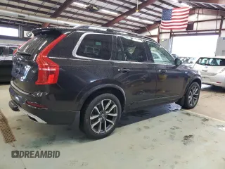 2018 Volvo XC90 Momentum z VIN YV4A22PK7J1218088, wystawiony jako Copart lot #58251775 z przebiegiem 169 073 mil mil oraz Tytuł czysty. Historia ofert i sprzedaży dostępna na DreamBid. Obrazek 3.