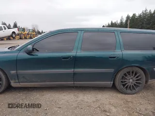 2002 Volvo V70 with VIN YV1SW58D621191782, listed as a IAAI auction lot 41736536 with 216,247 mi miles and . Bid and sale history available at DreamBid. Image 14.