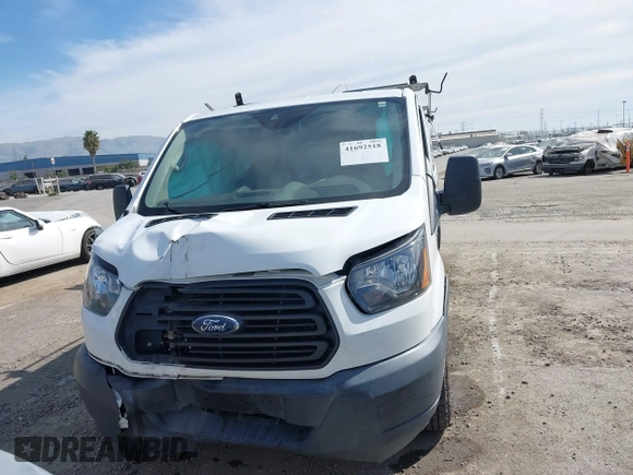 2018 Ford Transit с VIN 1FTYE1YM3JKA17401, выставлен на аукционе IAAI как лот 41692518 с пробегом 145 472 миль миль и . История ставок и продаж доступна на DreamBid. Изображение 12.