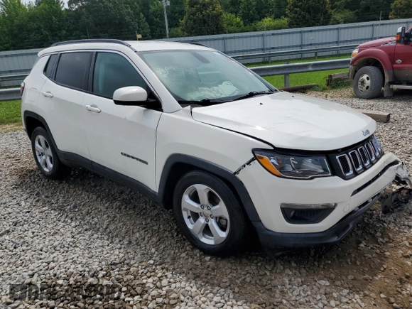 2019 Jeep Compass Latitude with VIN 3C4NJCBB1KT851538, listed as a Copart auction lot 62811265 with 30,004 mi miles and Clean title. Bid and sale history available at DreamBid. Image 4.