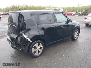 2015 Kia Soul with VIN KNDJN2A20F7810164, listed as a IAAI auction lot 41972815 with 97,095 mi miles. Bid and sale history available at carsss.com. Image 4.