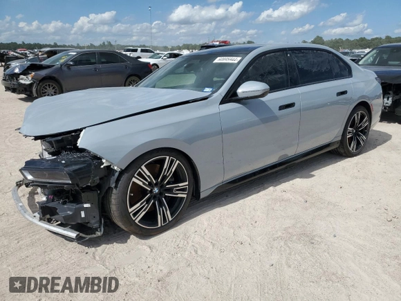 2023 BMW 7 Series 760i xDrive z VIN WBA33EJ02PCM31462, wystawiony jako Copart lot #60895944 z przebiegiem 21 413 mil mil oraz Czysty tytuł • Clean title. Historia ofert i sprzedaży dostępna na DreamBid. Obrazek 1.