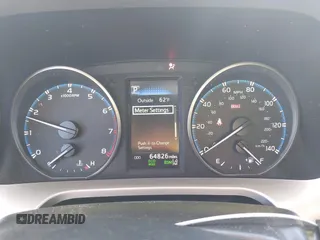 2018 Toyota RAV4 XLE z VIN JTMWFREV1JJ197662, wystawiony jako IAAI lot #42167382 z przebiegiem 64 826 mil mil oraz . Historia ofert i sprzedaży dostępna na DreamBid. Obrazek 7.