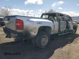 2014 Chevrolet Silverado 3500HD LTZ z VIN 1GC4K1C85EF117886, wystawiony jako Copart lot #50404755 z przebiegiem Nie podano mil oraz Nie do naprawy. Historia ofert i sprzedaży dostępna na DreamBid. Obrazek 3.
