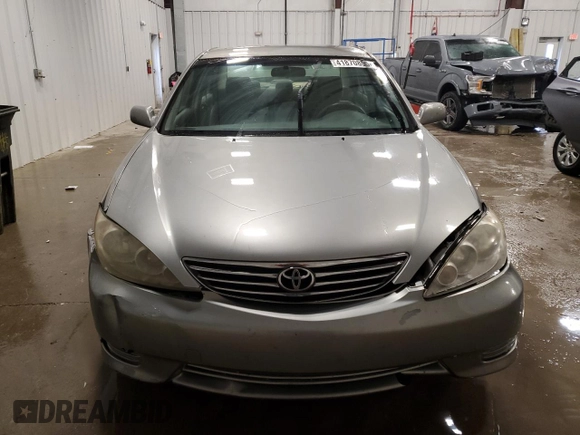 2006 Toyota Camry STD with VIN JTDBE32K163040668, listed as a Copart auction lot 41870855 with 239,106 mi miles and Clean Title. Bid and sale history available at carsss.com. Image 5.