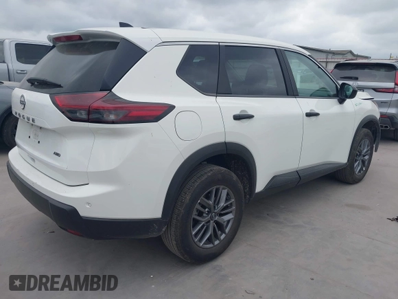 2024 Nissan Rogue S with VIN 5N1BT3AB2RC749214, listed as a IAAI auction lot 42050444 with 16,645 mi miles. Bid and sale history available at carsss.com. Image 4.