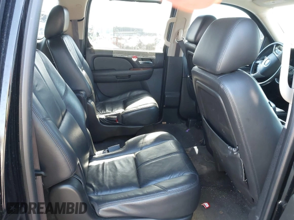 2011 Chevrolet Suburban LT with VIN 1GNSKJE30BR201074, listed as a IAAI auction lot 41986073 with 182,611 mi miles. Bid and sale history available at carsss.com. Image 8.