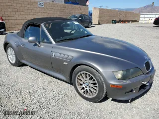 2001 BMW Z3 2.5i with VIN WBACN33491LM03874, listed as a Copart auction lot 77382024 with 268,283 mi miles and Clean Title. Bid and sale history available at carsss.com. Image 4.