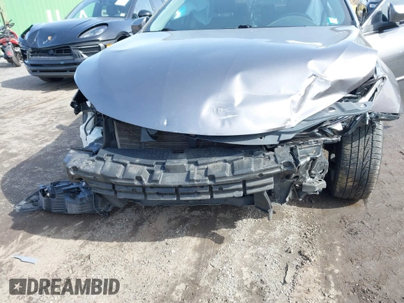 2016 Toyota Camry XSE with VIN 4T1BK1FK5GU576540, listed as a IAAI auction lot 41610956 with 90,254 mi miles. Bid and sale history available at carsss.com. Image 6.