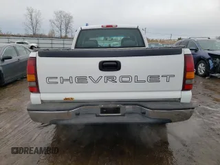 2001 Chevrolet Silverado 1500 LS with VIN 2GCEC19V311333526, listed as a Copart auction lot 46713445 with 157,873 mi miles and Clean Title. Bid and sale history available at carsss.com. Image 6.