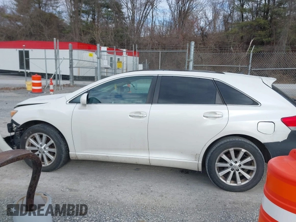 2009 Toyota Venza with VIN 4T3ZE11A79U011110, listed as a IAAI auction lot 41412493 with 222,909 mi miles and . Bid and sale history available at carsss.com. Image 13.