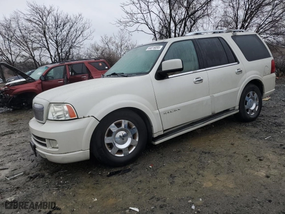 2006 Lincoln Navigator Luxury with VIN 5LMFU28526LJ16522, listed as a Copart auction lot 44016095 with 67,221 mi miles and Salvage Title. Bid and sale history available at carsss.com. Image 1.