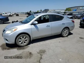 2012 Nissan Versa SV z VIN 3N1CN7AP6CL929056, wystawiony jako Copart lot #57673085 z przebiegiem 77 811 mil mil oraz Szkoda całkowita • Salvage title. Historia ofert i sprzedaży dostępna na DreamBid. Obrazek 1.