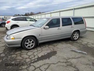 1999 Volvo V70 с VIN YV1LW55A2X2607794, выставлен на аукционе Copart как лот 86951504 с пробегом 185 439 миль миль и Списание • Salvage title. История ставок и продаж доступна на DreamBid. Изображение 1.