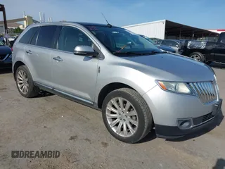2015 Lincoln MKX z VIN 2LMDJ6JK8FBL31675, wystawiony jako IAAI lot #42262023 z przebiegiem 157 239 mil mil oraz . Historia ofert i sprzedaży dostępna na DreamBid. Obrazek 1.