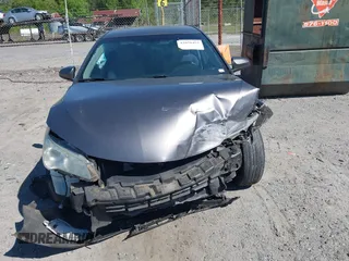 2017 Toyota Camry XLE with VIN 4T1BF1FK2HU279053, listed as a IAAI auction lot 42050455 with 100,896 mi miles. Bid and sale history available at carsss.com. Image 12.