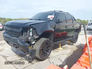 2011 Chevrolet Avalanche LT with VIN 3GNTKFE35BG256847, listed as a IAAI auction lot 41854804 with 206,571 mi miles. Bid and sale history available at carsss.com. Image 17.