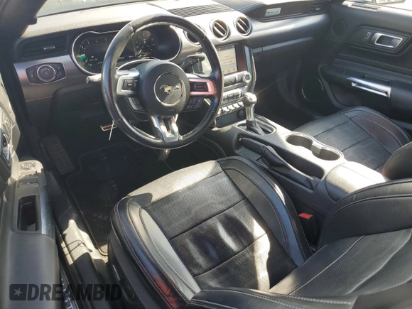 2019 Ford Mustang EcoBoost z VIN 1FATP8UH4K5159932, wystawiony jako Copart lot #61197205 z przebiegiem 72 249 mil mil oraz Szkoda całkowita • Salvage title. Historia ofert i sprzedaży dostępna na DreamBid. Obrazek 8.