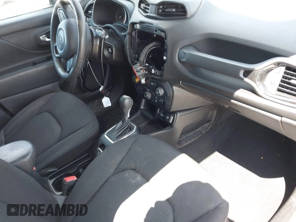 2020 Jeep Renegade Altitude with VIN ZACNJABB7LPL91859, listed as a IAAI auction lot 42038889 with 67,133 mi miles and . Bid and sale history available at DreamBid. Image 5.