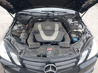 2011 Mercedes-Benz E 350 Luxury z VIN WDDHF8HB1BA427051, wystawiony jako IAAI lot #42091014 z przebiegiem Nie podano mil oraz . Historia ofert i sprzedaży dostępna na DreamBid. Obrazek 10.