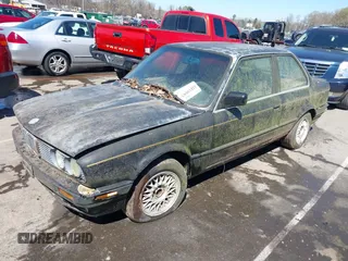 1989 BMW 3 Series 325is z VIN WBAAA2300KAE71779, wystawiony jako IAAI lot #41819881 z przebiegiem 146 433 mil mil oraz . Historia ofert i sprzedaży dostępna na DreamBid. Obrazek 2.