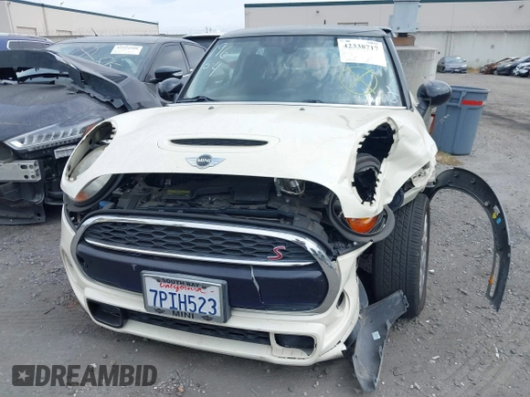 2015 MINI Hardtop S z VIN WMWXP7C55F2A39819, wystawiony jako IAAI lot #42338717 z przebiegiem 64 961 mil mil oraz . Historia ofert i sprzedaży dostępna na DreamBid. Obrazek 12.