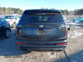 2024 Cadillac XT6 AWD Sport z VIN 1GYKPHRS4RZ700307, wystawiony jako IAAI lot #41257556 z przebiegiem 18 292 mil mil oraz . Historia ofert i sprzedaży dostępna na DreamBid. Obrazek 16.