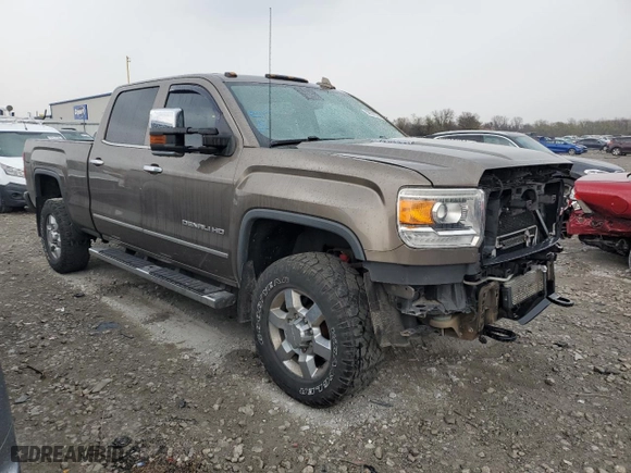 2015 GMC Sierra 3500HD Denali with VIN 1GT424E8XFF664569, listed as a Copart auction lot 50559725 with 178,919 mi miles and Salvage Title. Bid and sale history available at carsss.com. Image 4.