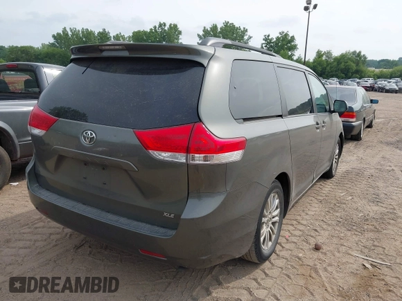 2012 Toyota Sienna XLE AAS с VIN 5TDYK3DC0CS232036, выставлен на аукционе IAAI как лот 42714811 с пробегом 201 769 миль миль и . История ставок и продаж доступна на DreamBid. Изображение 6.