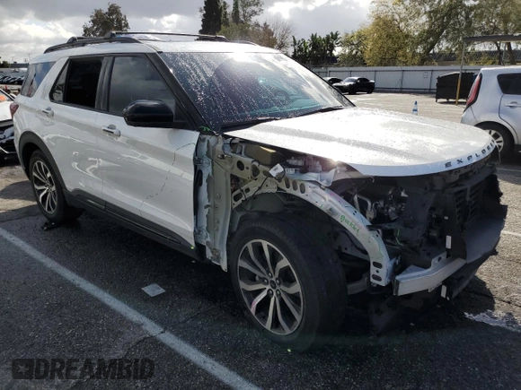 2022 Ford Explorer ST-Line with VIN 1FMSK7KH5NGB08459, listed as a Copart auction lot 44823395 with 48,305 mi miles and Salvage Title. Bid and sale history available at carsss.com. Image 4.