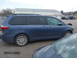 2017 Toyota Sienna XLE Auto Access Seat with VIN 5TDYZ3DC8HS802819, listed as a IAAI auction lot 41999201 with 154,186 mi miles and . Bid and sale history available at DreamBid. Image 13.