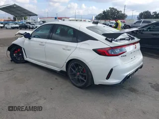 2024 Honda Civic Type R z VIN JHMFL5G42RX003041, wystawiony jako IAAI lot #41548644 z przebiegiem 7 395 mil mil oraz . Historia ofert i sprzedaży dostępna na DreamBid. Obrazek 3.