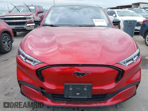 2023 Ford Mustang Mach-E Premium z VIN 3FMTK3SU5PMA70024, wystawiony jako IAAI lot #42475385 z przebiegiem 37 015 mil mil oraz . Historia ofert i sprzedaży dostępna na DreamBid. Obrazek 12.